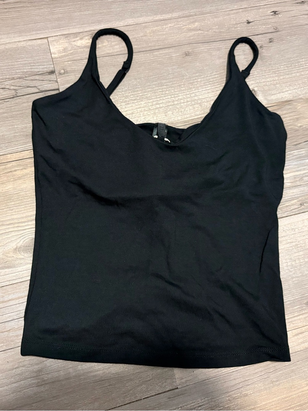SKIMS Kim Kardashian smooth lounge skimpy strap cami XS new with tags
